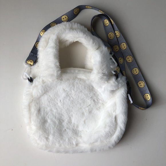 Hello Kitty Plush Cross Body Bag - Picture 3 of 7